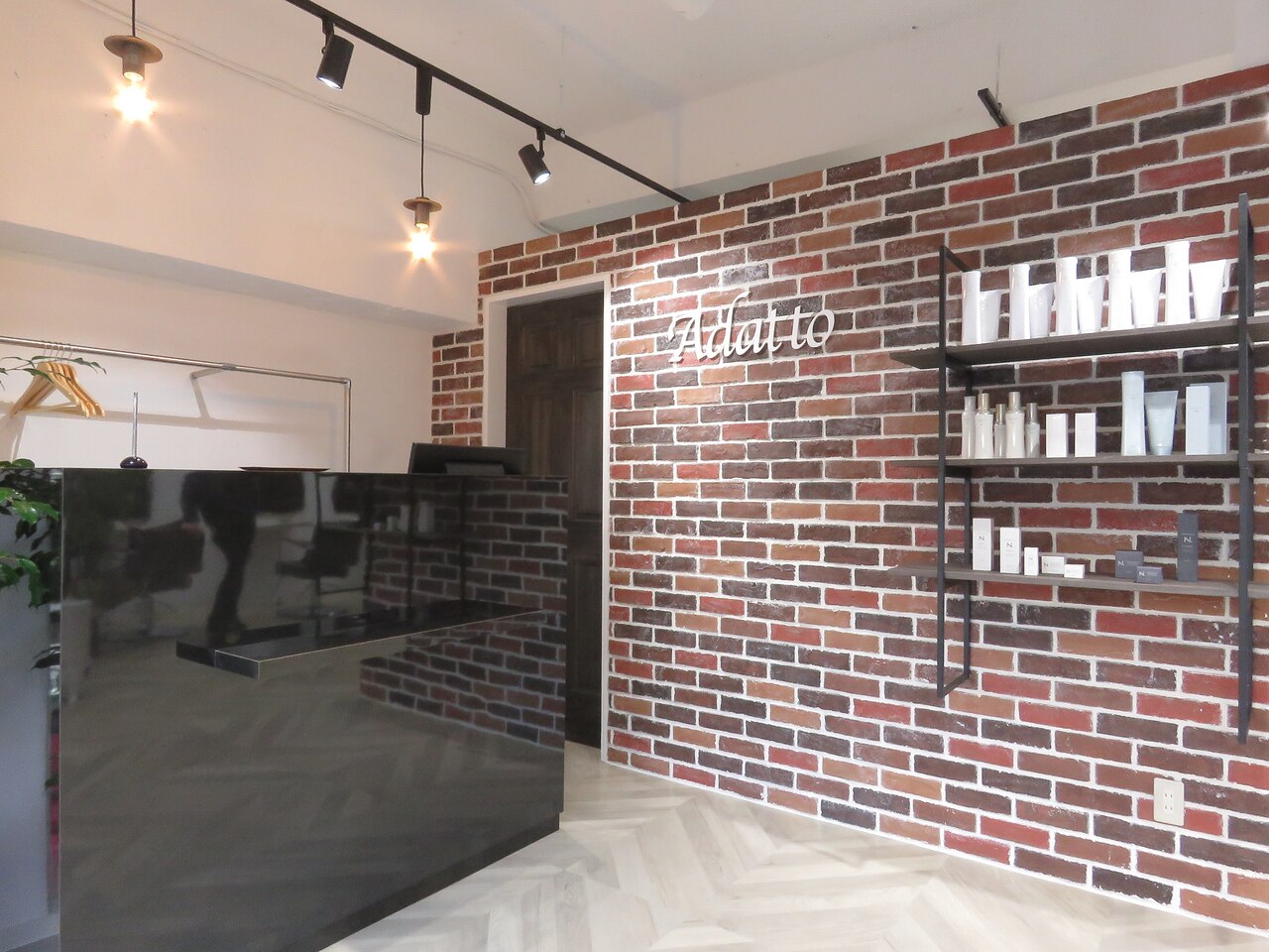 店内レセプション